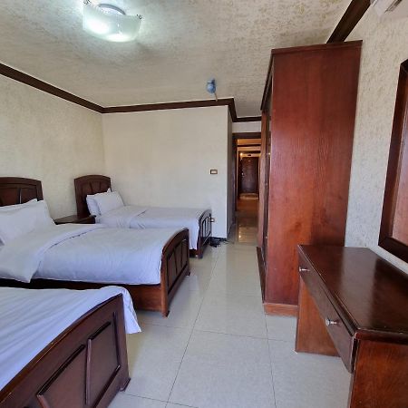 Aparthotel Nahas Plaza Irbid Esterno foto