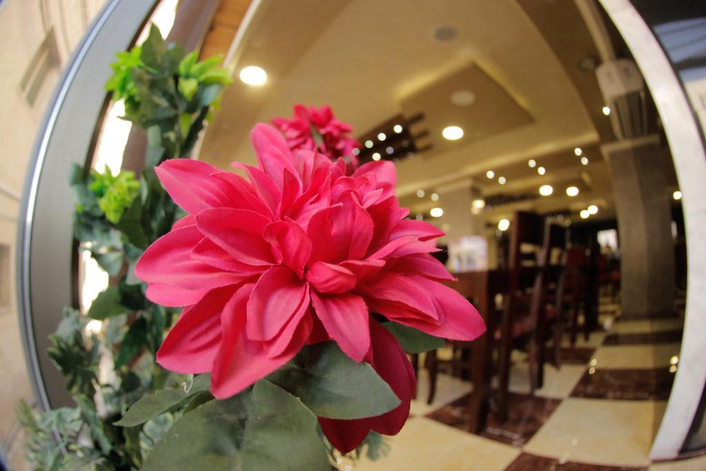 Aparthotel Nahas Plaza Irbid Esterno foto