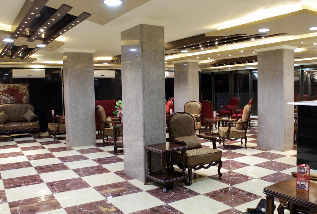 Aparthotel Nahas Plaza Irbid Esterno foto
