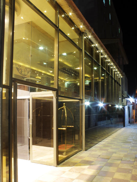 Aparthotel Nahas Plaza Irbid Esterno foto