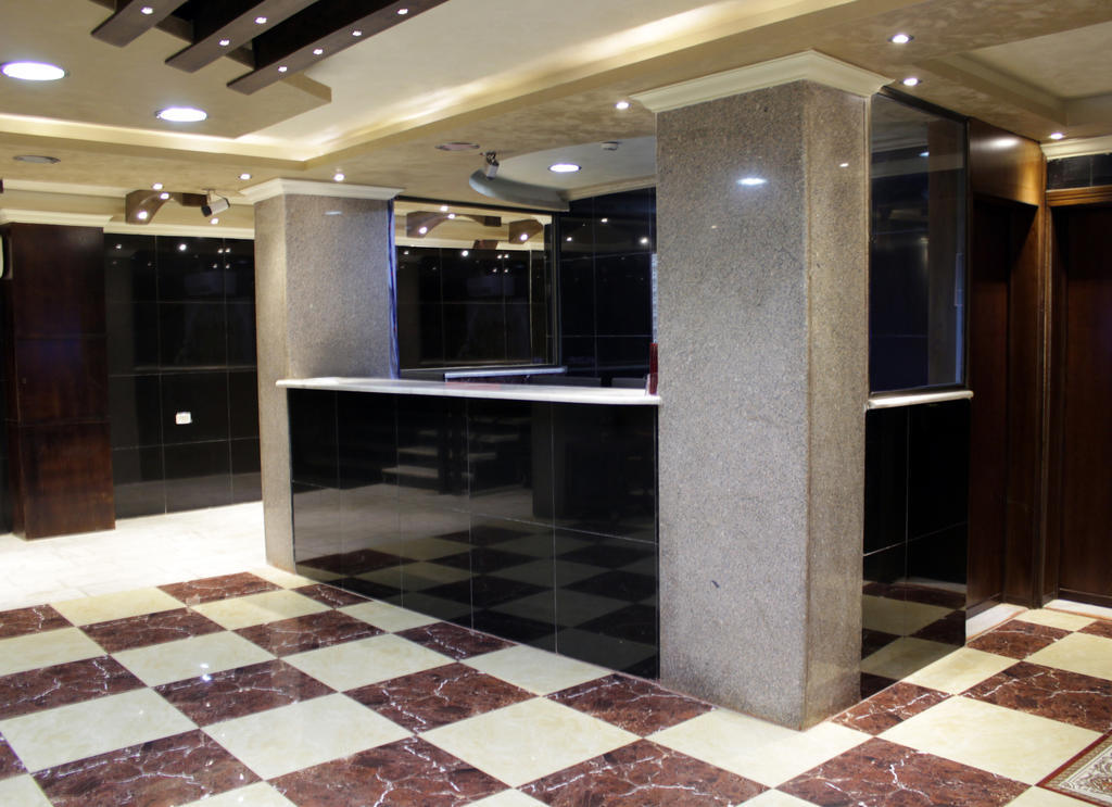 Aparthotel Nahas Plaza Irbid Esterno foto