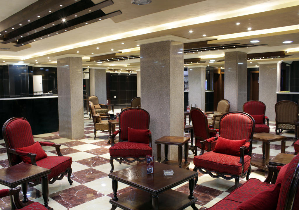 Aparthotel Nahas Plaza Irbid Esterno foto